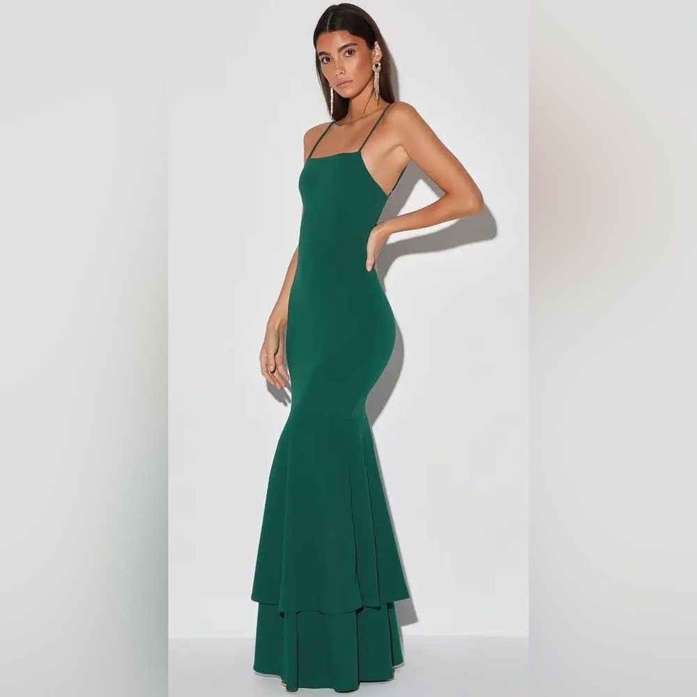 Lulu's Hunter Green Tiered Trumpet Dress